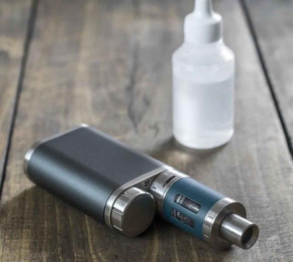 美官方揭示电子烟致病原理 肺损伤机制与健康风险升级